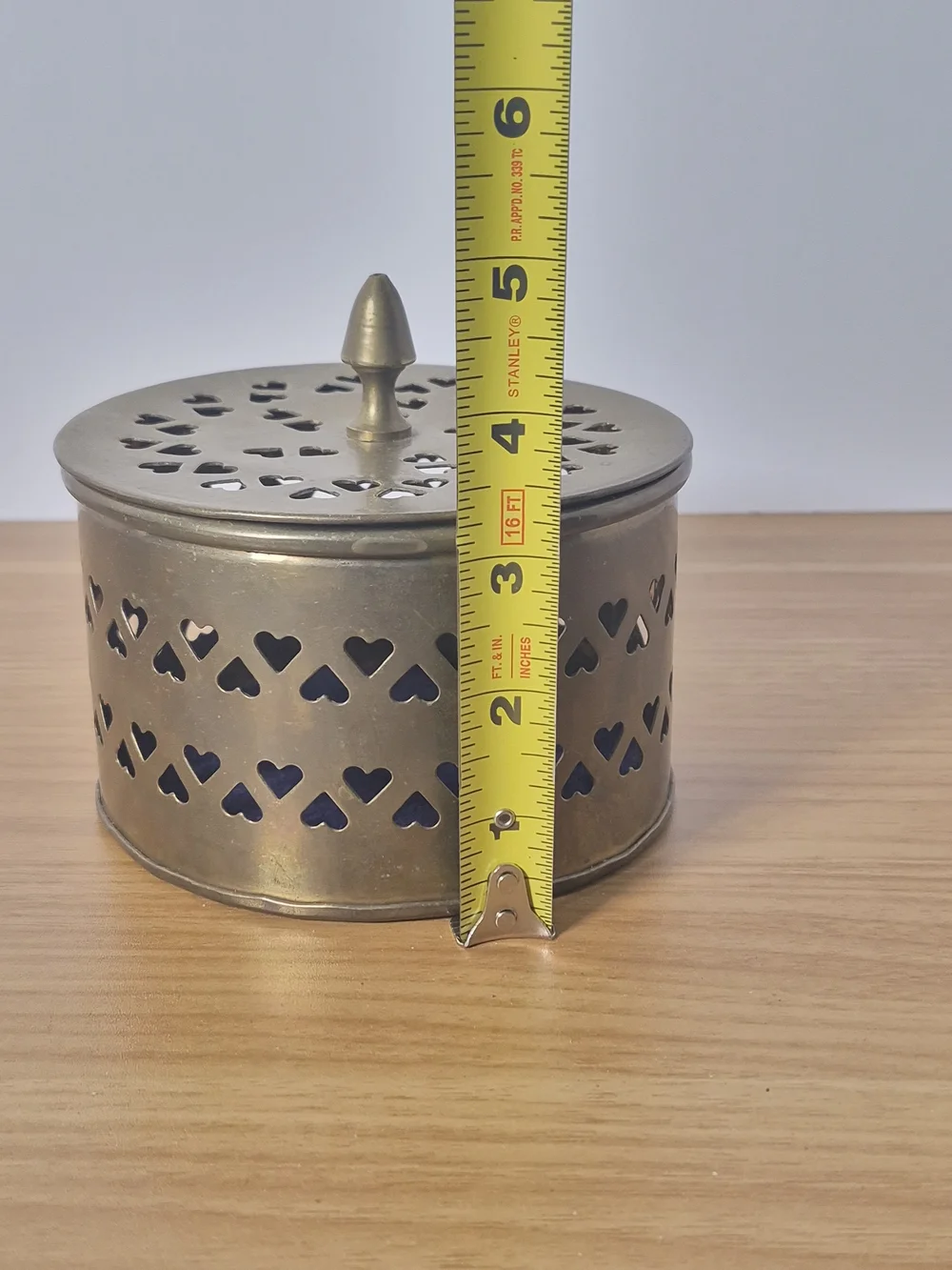Gatco Brass Heart-Cut Round Jewelry Box with Knob Lid